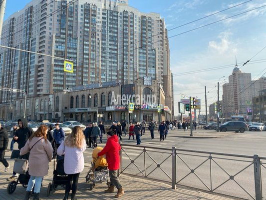 Сдам коммерческое помещение 380 м2, Коломяжский пр-кт, д. 15 корп. 2, Санкт-Петербург г