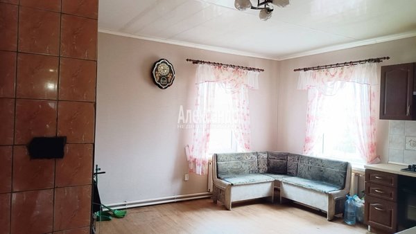 Продам дом, Вокзальная ул, д. 10, Возрождение п. ж/д ст., 150 км от города