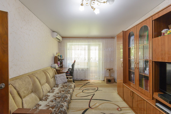 Продам двухкомнатную (2-комн.) квартиру, 1-й Конной Армии ул, 22, Ростов-на-Дону г