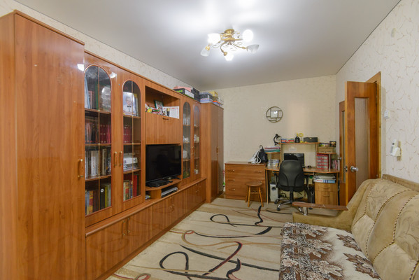 Продам двухкомнатную (2-комн.) квартиру, 1-й Конной Армии ул, 22, Ростов-на-Дону г