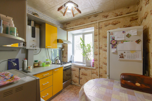 Продам двухкомнатную (2-комн.) квартиру, 1-й Конной Армии ул, 22, Ростов-на-Дону г