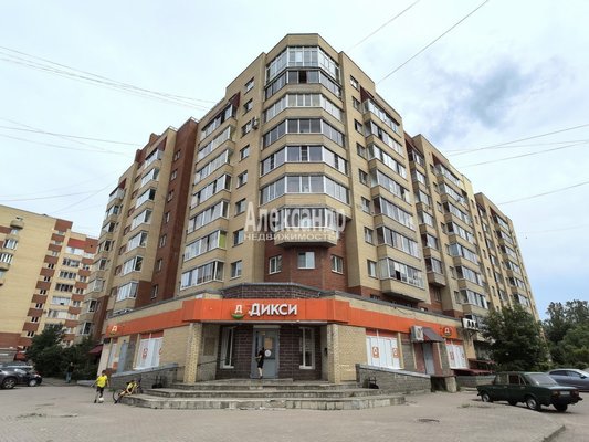 Продам трехкомнатную (3-комн.) квартиру, Луговая ул, д. 4 корп. 1, Шлиссельбург г