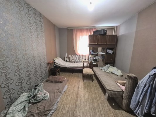 Продам трехкомнатную (3-комн.) квартиру, Луговая ул, д. 4 корп. 1, Шлиссельбург г