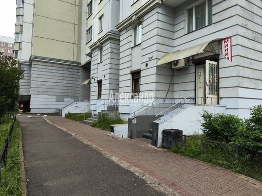 Сдам коммерческое помещение 96 м2, Авиаконструкторов пр-кт, 20к1, Санкт-Петербург г
