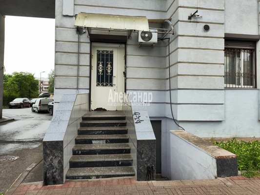 Сдам коммерческое помещение 96 м2, Авиаконструкторов пр-кт, 20к1, Санкт-Петербург г