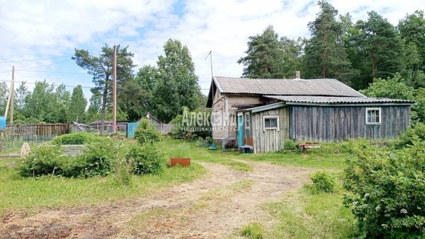 Продам дом, Берёзовая ул, д. 21, Черничное п, 119 км от города