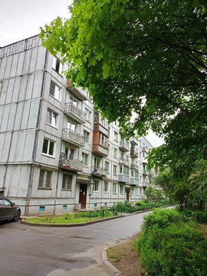 Продам комнату в 4-комн. квартире, Заречная ул, 6, Сертолово г