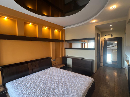 Сдам трехкомнатную (3-комн.) квартиру, Пархоменко пр-кт, 19к1, Санкт-Петербург г