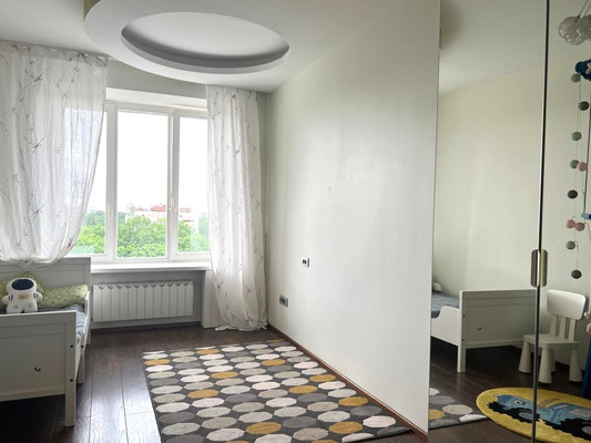 Сдам трехкомнатную (3-комн.) квартиру, Пархоменко пр-кт, 19к1, Санкт-Петербург г