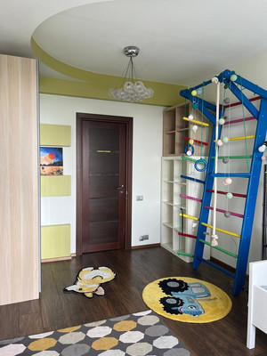 Сдам трехкомнатную (3-комн.) квартиру, Пархоменко пр-кт, 19к1, Санкт-Петербург г