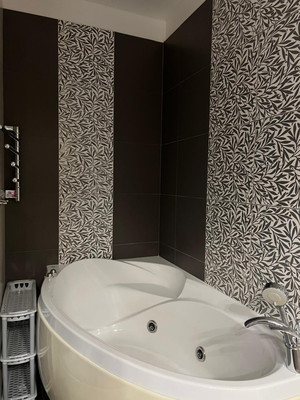 Сдам трехкомнатную (3-комн.) квартиру, Пархоменко пр-кт, 19к1, Санкт-Петербург г