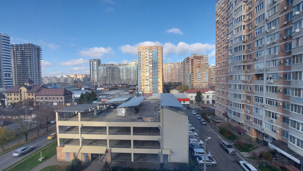 Продам двухкомнатную (2-комн.) квартиру, Монтажников ул, 10/1, Краснодар г