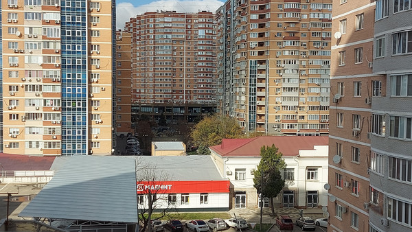 Продам двухкомнатную (2-комн.) квартиру, Монтажников ул, 10/1, Краснодар г