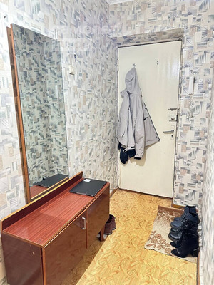 Продам однокомнатную (1-комн.) квартиру, 35-й мкр, 5, Октябрьский г