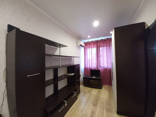 Продам однокомнатную (1-комн.) квартиру, Сосновая ул, 14/173а, Ростов-на-Дону г