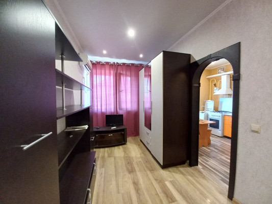 Продам однокомнатную (1-комн.) квартиру, Сосновая ул, 14/173а, Ростов-на-Дону г