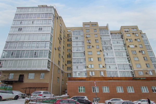 Продам трехкомнатную (3-комн.) квартиру, Театральная ул, 2, Воронеж г