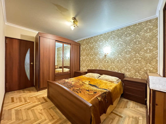 Продам трехкомнатную (3-комн.) квартиру, Московская ул, 4, Нальчик г