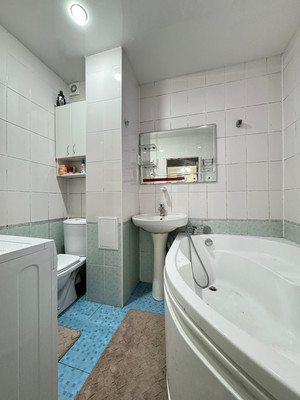 Продам трехкомнатную (3-комн.) квартиру, Московская ул, 4, Нальчик г