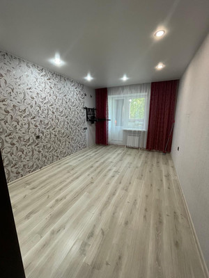 Продам двухкомнатную (2-комн.) квартиру, Весенняя ул, 11/1, Сыктывкар г