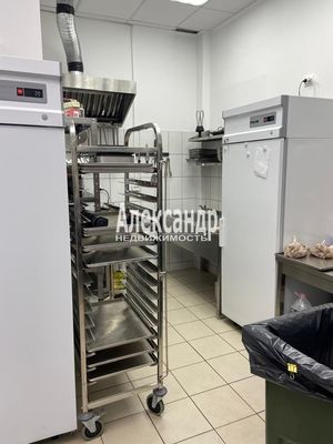 Продам торговое помещение 726 м2, Жуковского ул, 4, Приозерск г