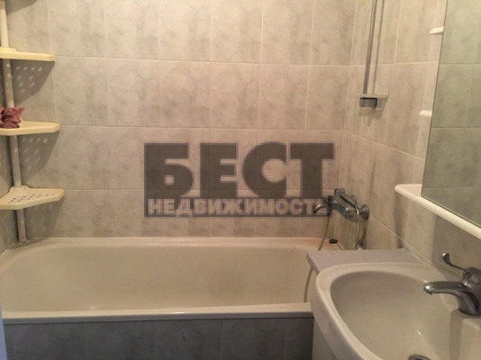 Продам трехкомнатную (3-комн.) квартиру, Вернадского пр-кт, 101к8, Москва г