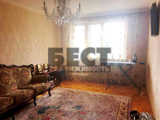 Продам трехкомнатную (3-комн.) квартиру, Ангелов пер, 13, Москва г