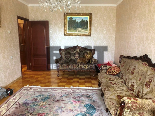 Продам трехкомнатную (3-комн.) квартиру, Ангелов пер, 13, Москва г