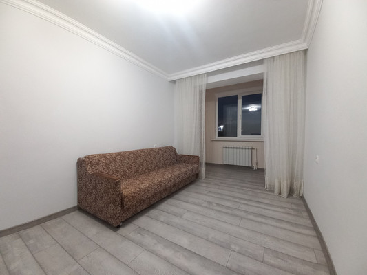 Продам двухкомнатную (2-комн.) квартиру, Профсоюзная ул, 220кБ, Вольный Аул кп