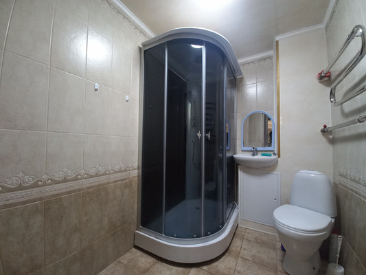 Продам двухкомнатную (2-комн.) квартиру, Профсоюзная ул, 220кБ, Вольный Аул кп