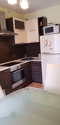Сдам трехкомнатную (3-комн.) квартиру, Заря ул, 33, Чебаркуль г