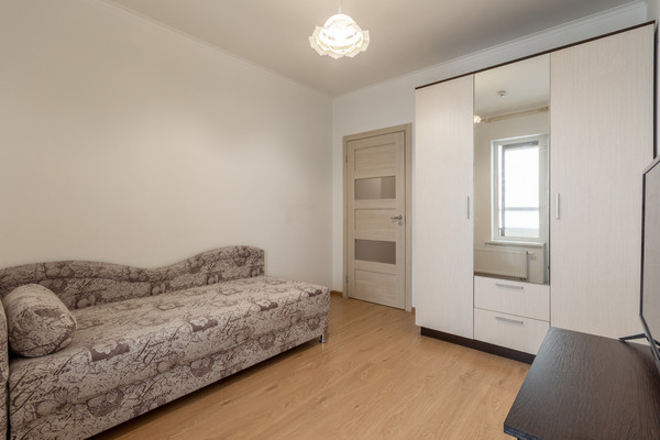 Продам однокомнатную (1-комн.) квартиру, Ветеранов пр-кт, 169к3, Санкт-Петербург г