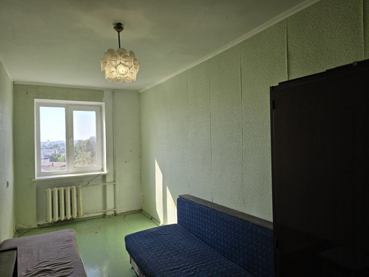 Продам трехкомнатную (3-комн.) квартиру, Студенческая ул, 18, Симферополь г