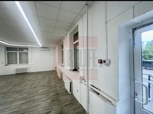 Продам коммерческое помещение 92 м2, Беланова ул, 29, Калининград г