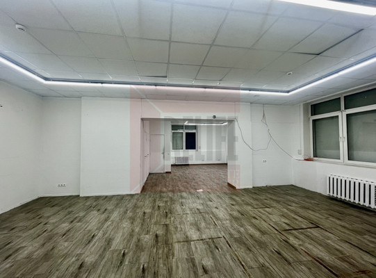 Продам коммерческое помещение 92 м2, Беланова ул, 29, Калининград г