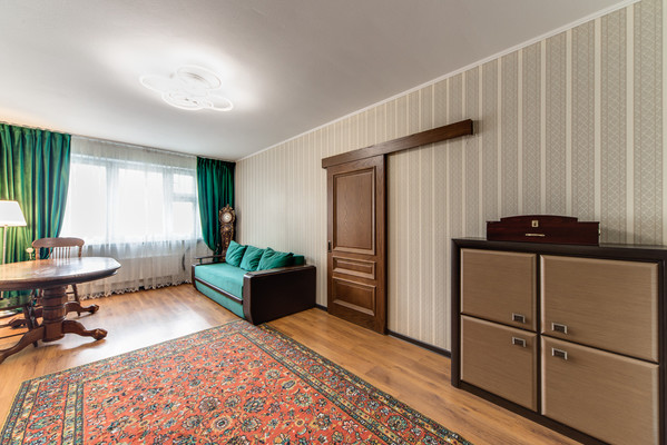 Продам трехкомнатную (3-комн.) квартиру, Мельникова пр-кт, 19, Химки г