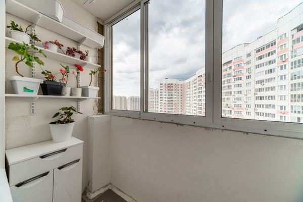 Продам трехкомнатную (3-комн.) квартиру, Мельникова пр-кт, 19, Химки г