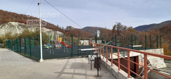 Продам двухкомнатную (2-комн.) квартиру, Кириченко ул, 90, Туапсе г