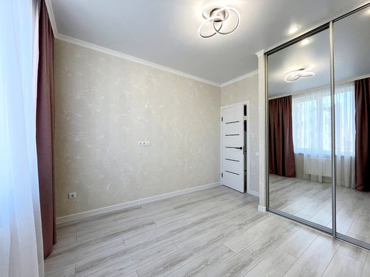 Продам трехкомнатную (3-комн.) квартиру, Стачки пр-кт, 204, Ростов-на-Дону г