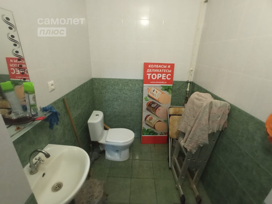 Продам торговое помещение 94,5 м2, Калараша ул, 56А, Туапсе г