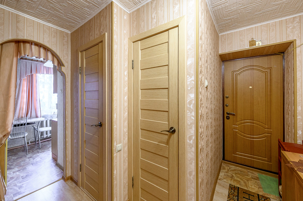 Продам трехкомнатную (3-комн.) квартиру, Проезжая ул, 169, Екатеринбург г