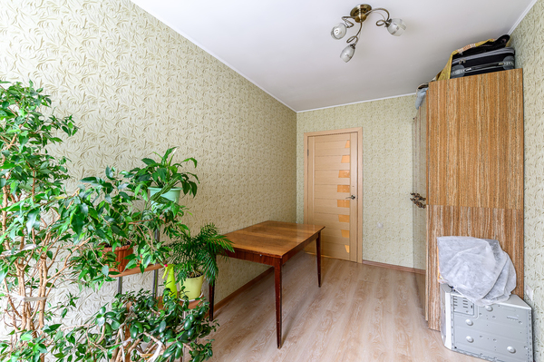 Продам трехкомнатную (3-комн.) квартиру, Проезжая ул, 169, Екатеринбург г