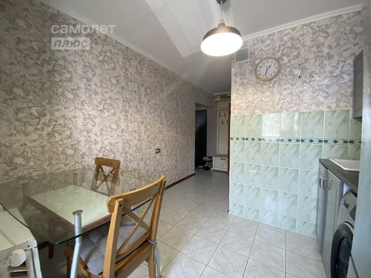 Продам двухкомнатную (2-комн.) квартиру, Звездная ул, 37, Туапсе г