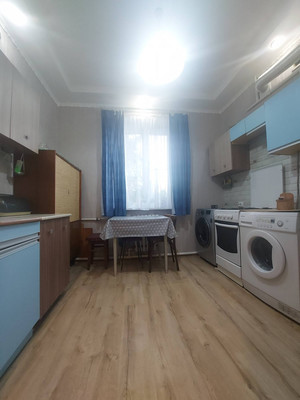 Продам трехкомнатную (3-комн.) квартиру, Красноармейский пр-кт, 48б, Гатчина г