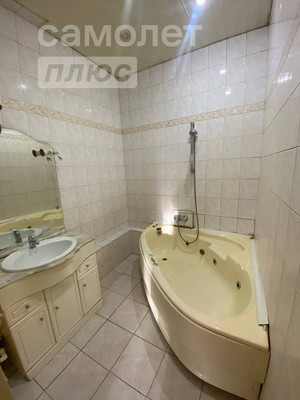 Продам многокомнатную квартиру, Октябрьский пр-кт, 403, Люберцы г