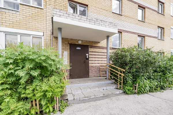 Продам двухкомнатную (2-комн.) квартиру, Ангарская ул, 54 Б, Екатеринбург г