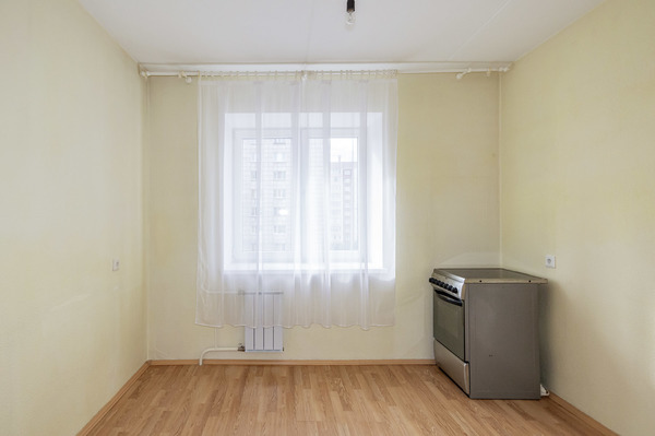 Продам двухкомнатную (2-комн.) квартиру, Ангарская ул, 54 Б, Екатеринбург г