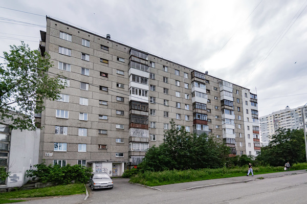 Продам двухкомнатную (2-комн.) квартиру, Билимбаевская ул, 33, Екатеринбург г