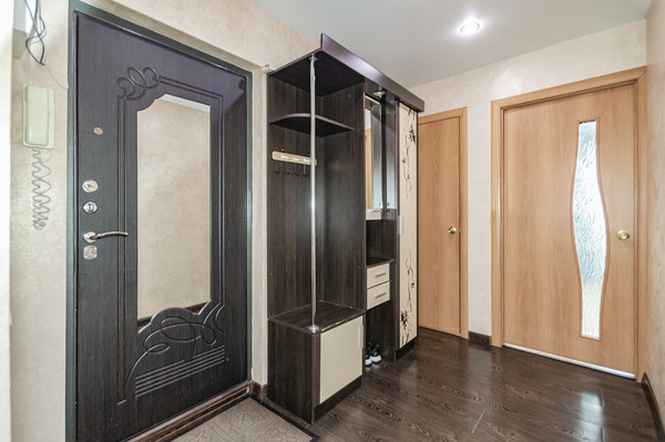 Продам двухкомнатную (2-комн.) квартиру, Билимбаевская ул, 33, Екатеринбург г