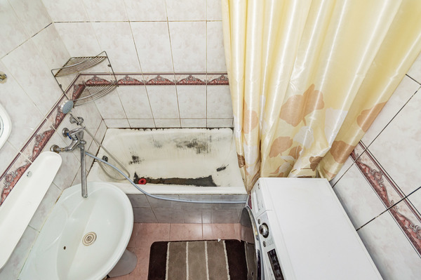 Продам двухкомнатную (2-комн.) квартиру, Билимбаевская ул, 33, Екатеринбург г